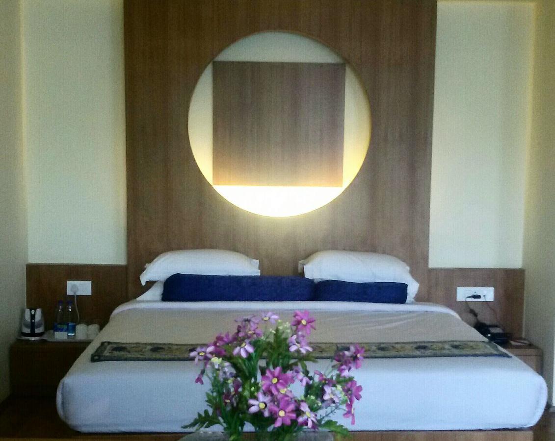 Hotel Tarayana Grand Гангток Номер фото
