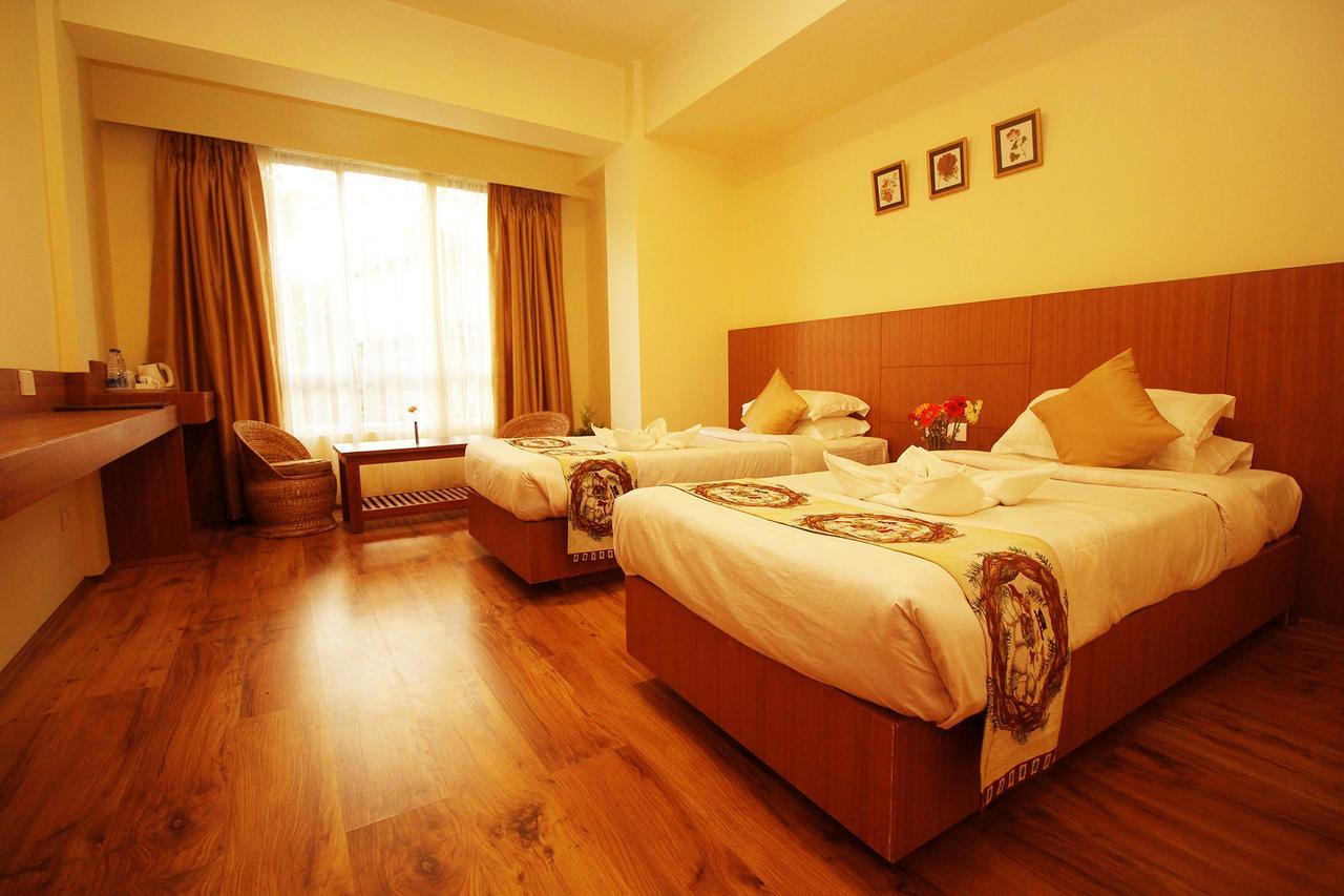 Hotel Tarayana Grand Гангток Экстерьер фото