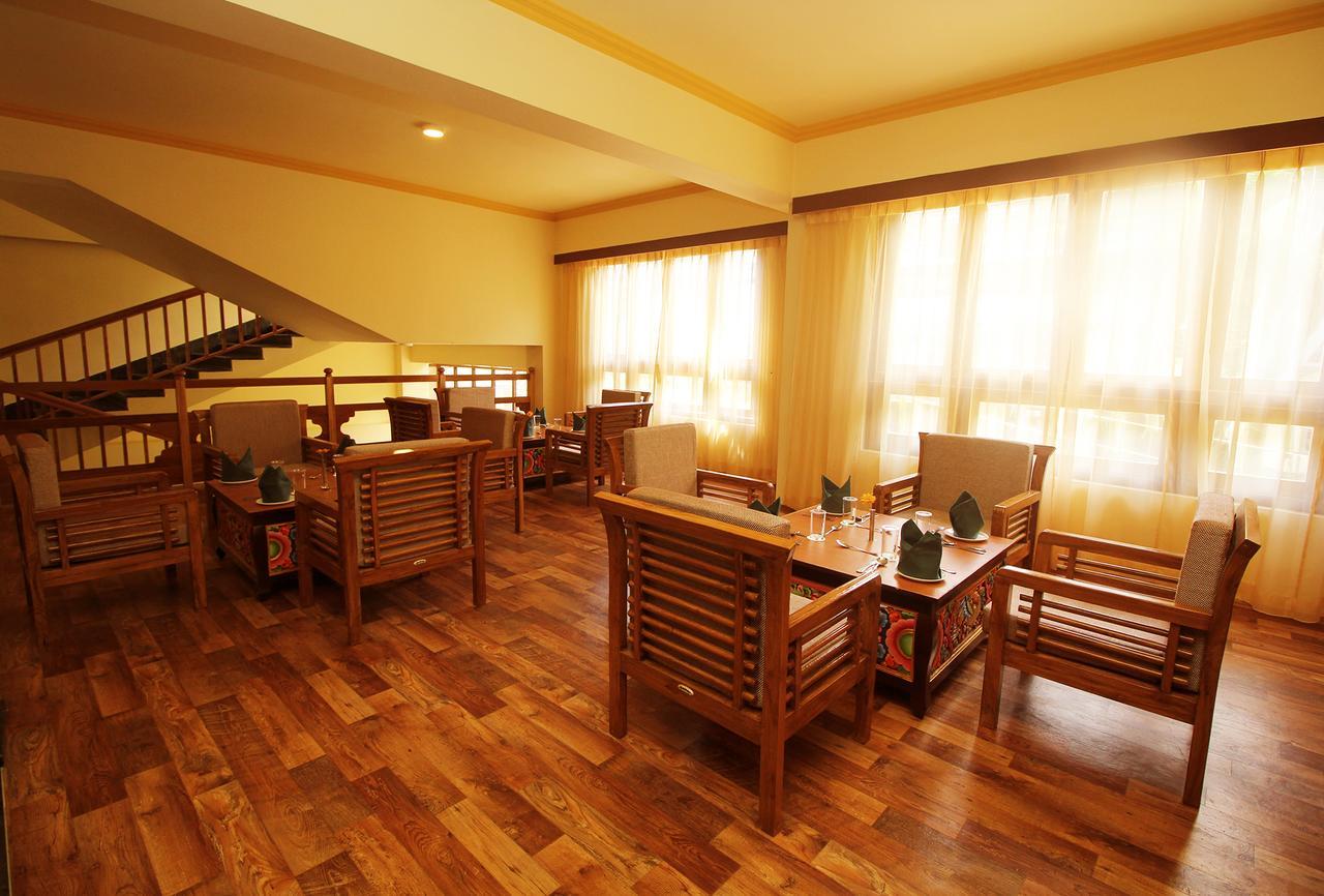 Hotel Tarayana Grand Гангток Экстерьер фото